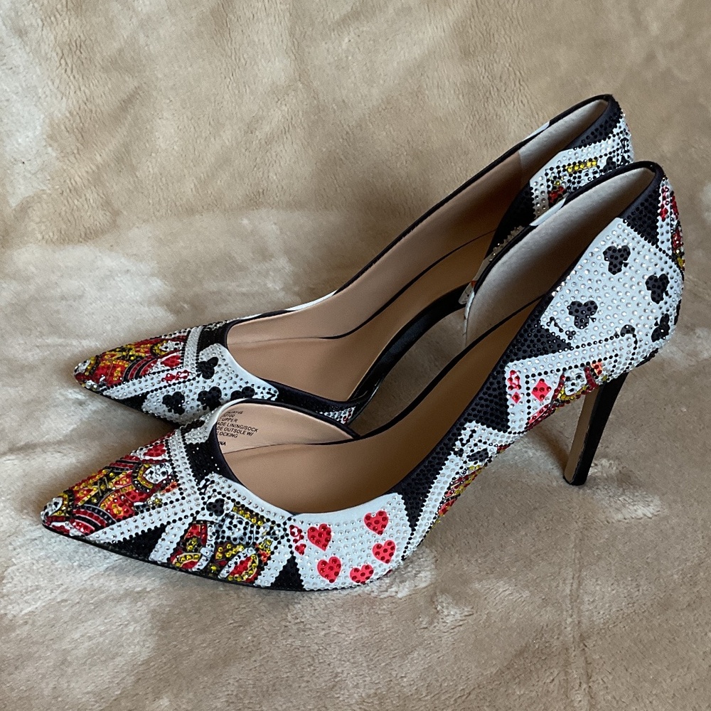 INC International Concepts Kenjay d’Orasy Pumps with playing card embellishment - Picture 6 of 7